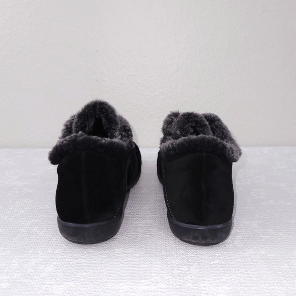 Stuart Weitzman Black Suede Faux-Fur Lined Stomp Ankle Booties - Picture 6 of 9